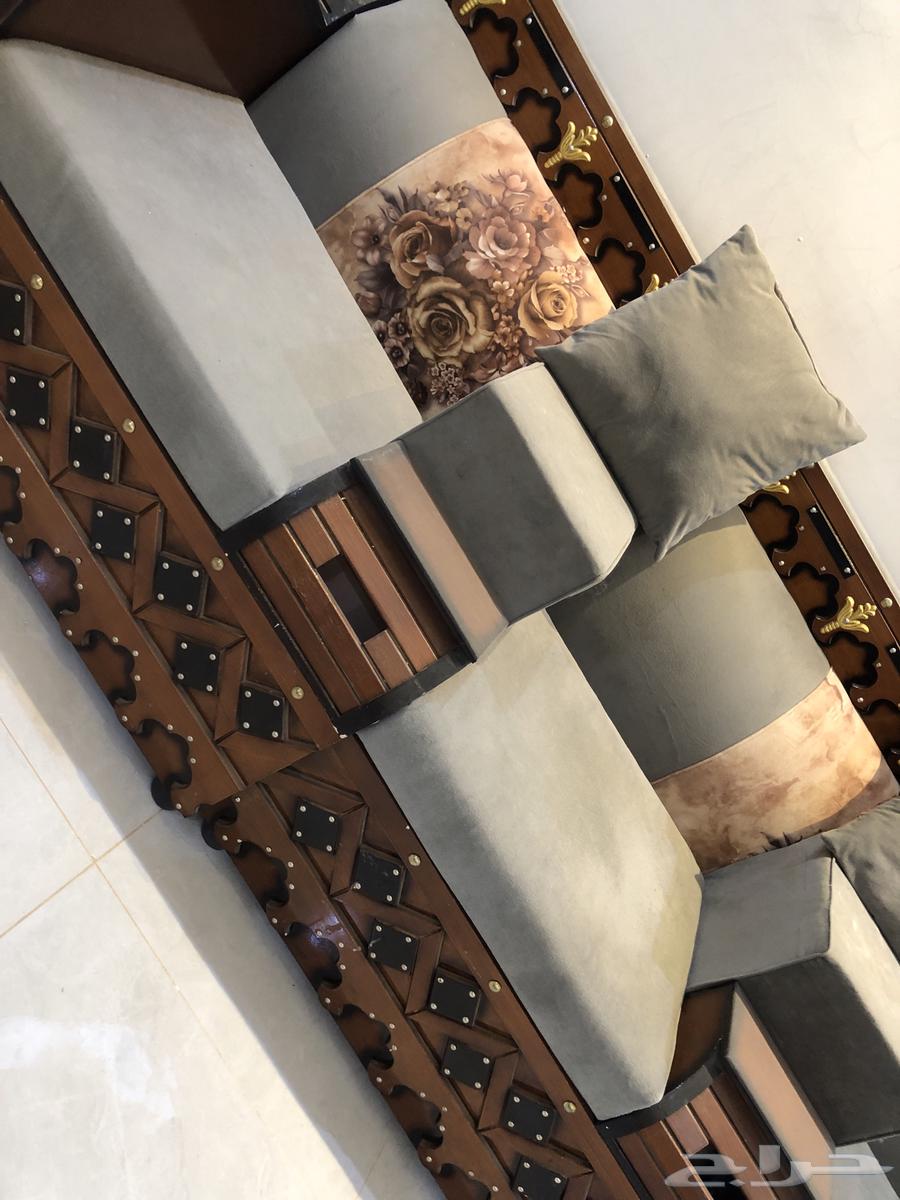 Sofa64375601812482112