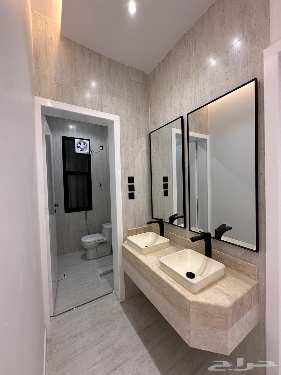 للبيع شقه دور ارضي بحوش تشطيبvipاحدرفيده موقعها وسعرها مميز63613872033921113