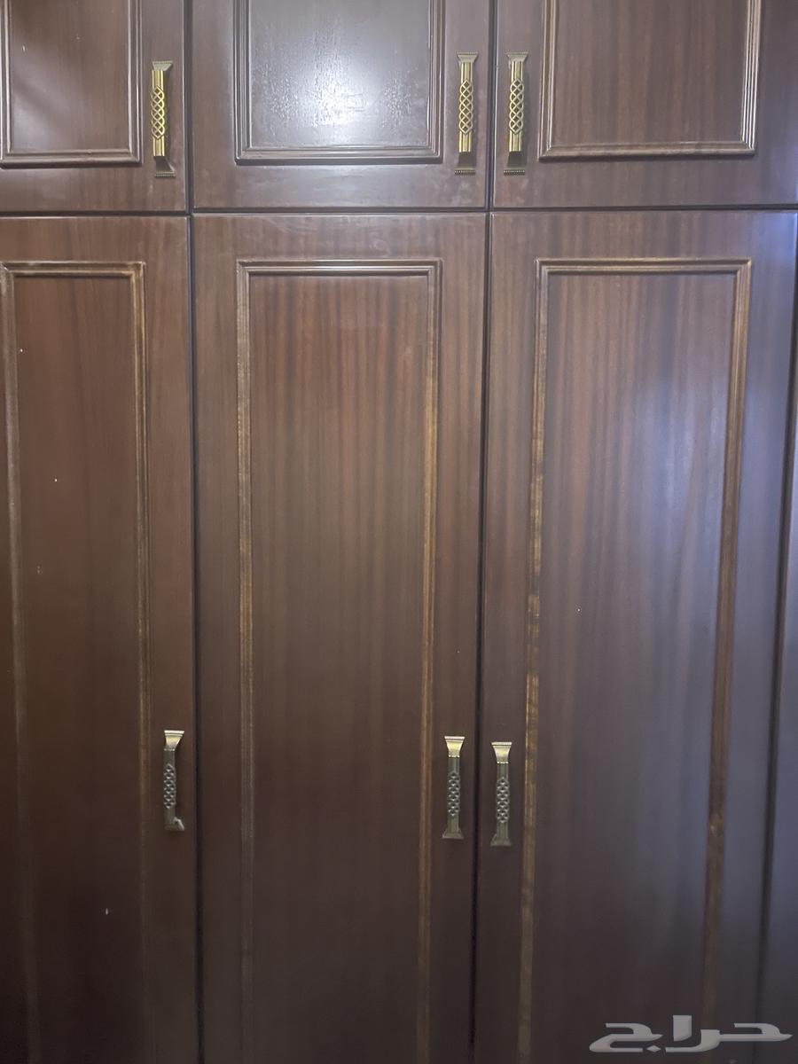 دواليب لون بني نظيفه جدن64372915743362110