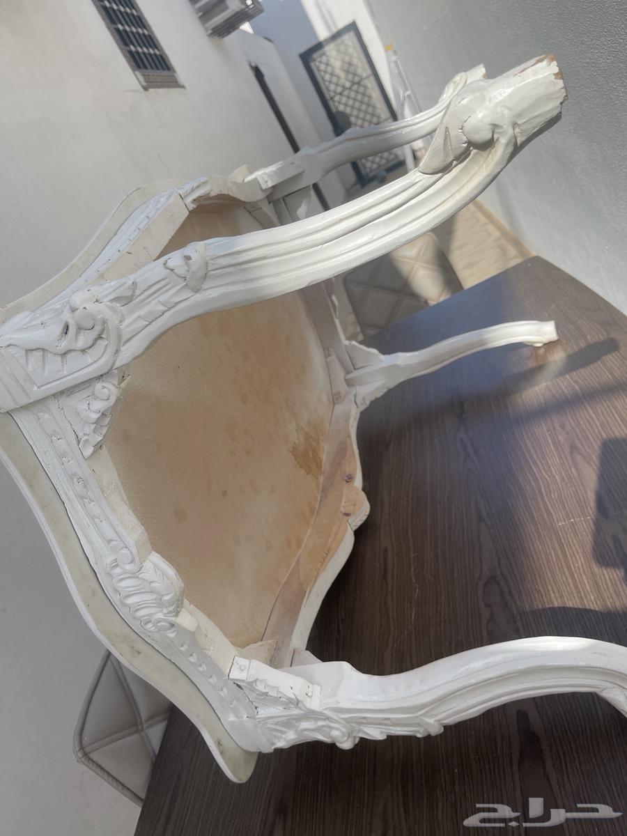 Dining table with 4 chairs64370323446145112