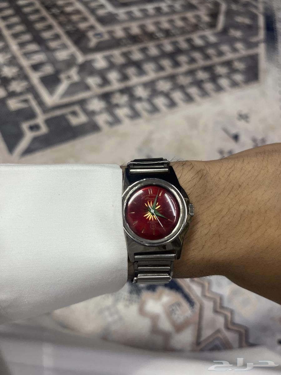 West End & Sun & Cross64364039082370112