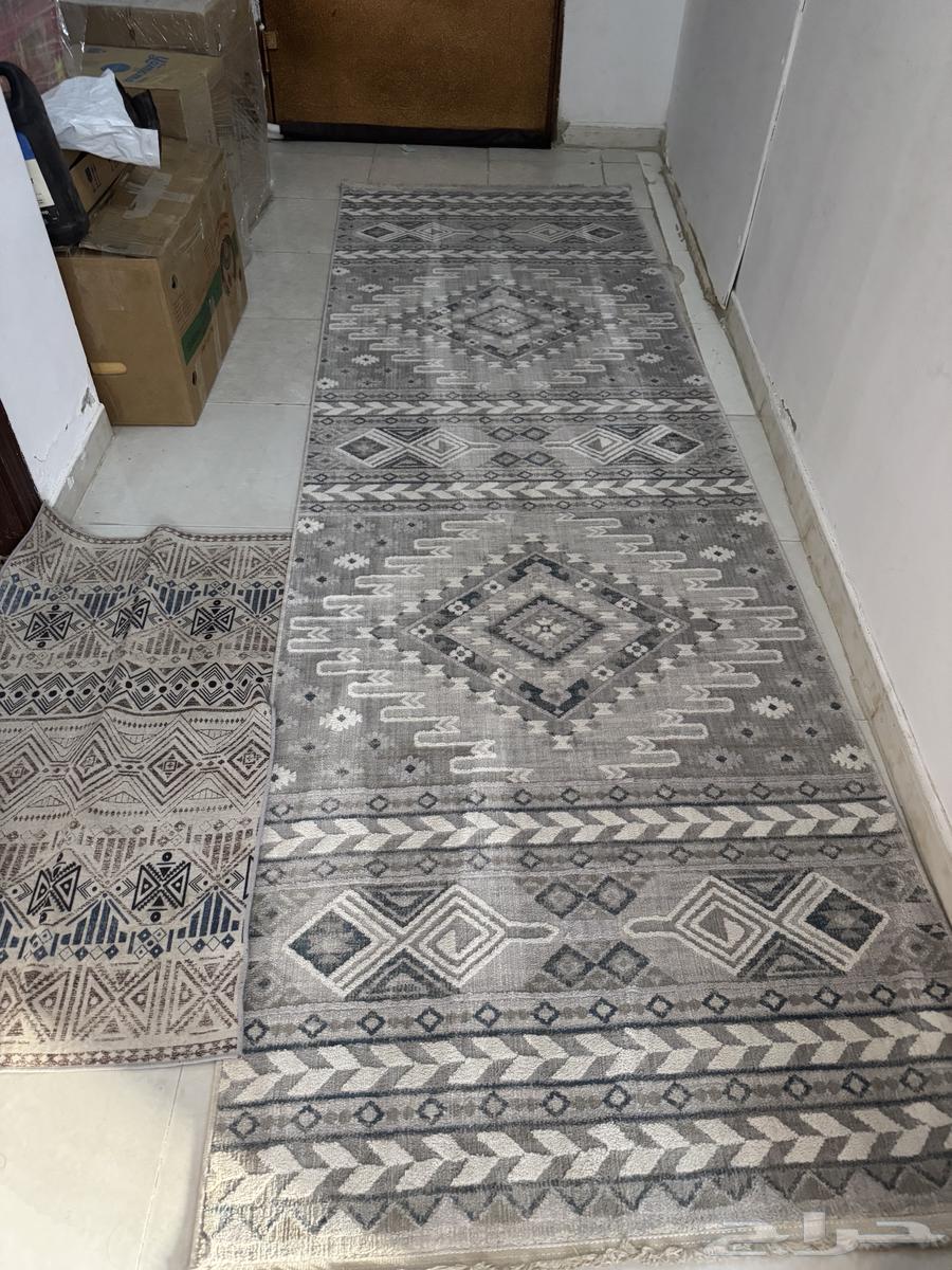 Sofa for sale, very very clean, no defects or damage, and clean carpet64370958062465112