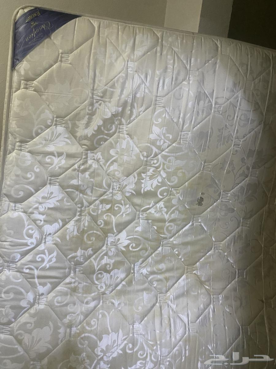 طراحة للنوم مريحة لا يوجد اي شقوق ولا اي ضرر(السعر 75ريال)64375452731650110