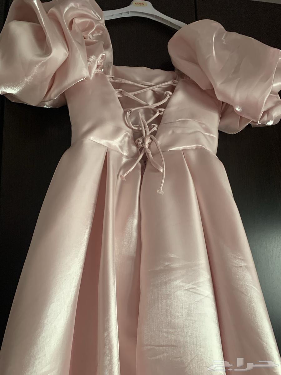 فستان ملكة للبيع وفساتين اخرى بحالة ممتازة   حي الروضة64373935064066113
