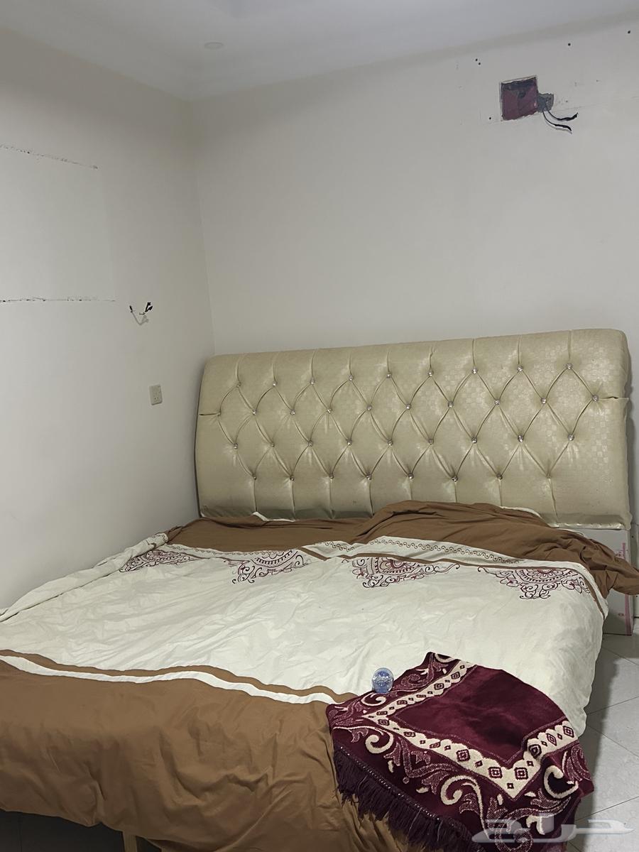 طاولة طعام و كنب و غرفة نوم للبيع64377123053827114