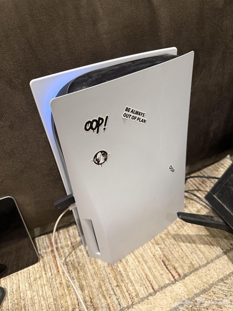 بلاستيشن 5 وسماعه سوني وشاشه64373462753665113