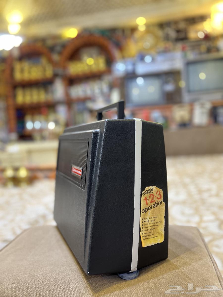 سينما امريكية مخزنة قديمة تراثية64362936808961111