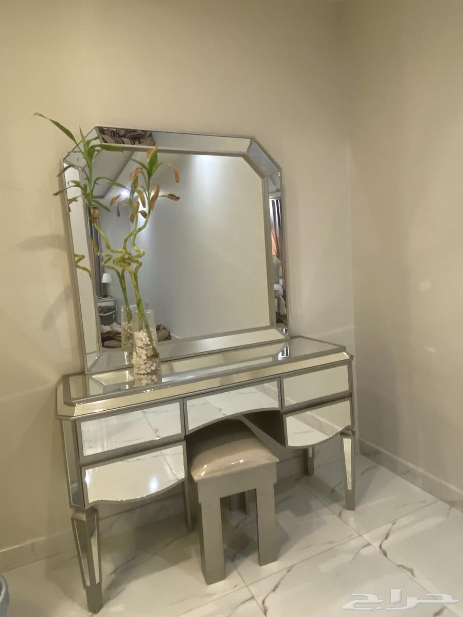 غرفة نوم من افضل انواع الخشب64366967562498110