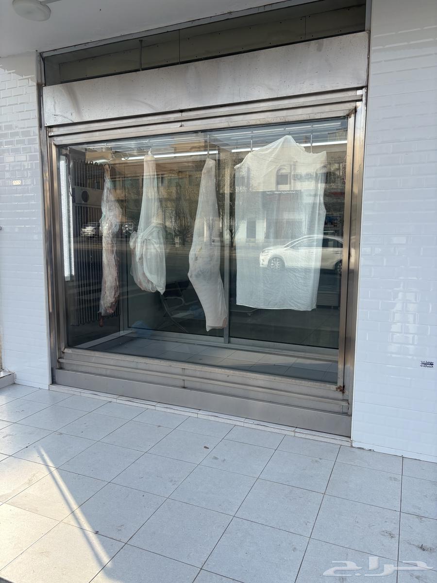 ثلاجه كبيره تبريد بحاله ممتازه سبب البيع اغلاق باب الملحمه64372038229635110