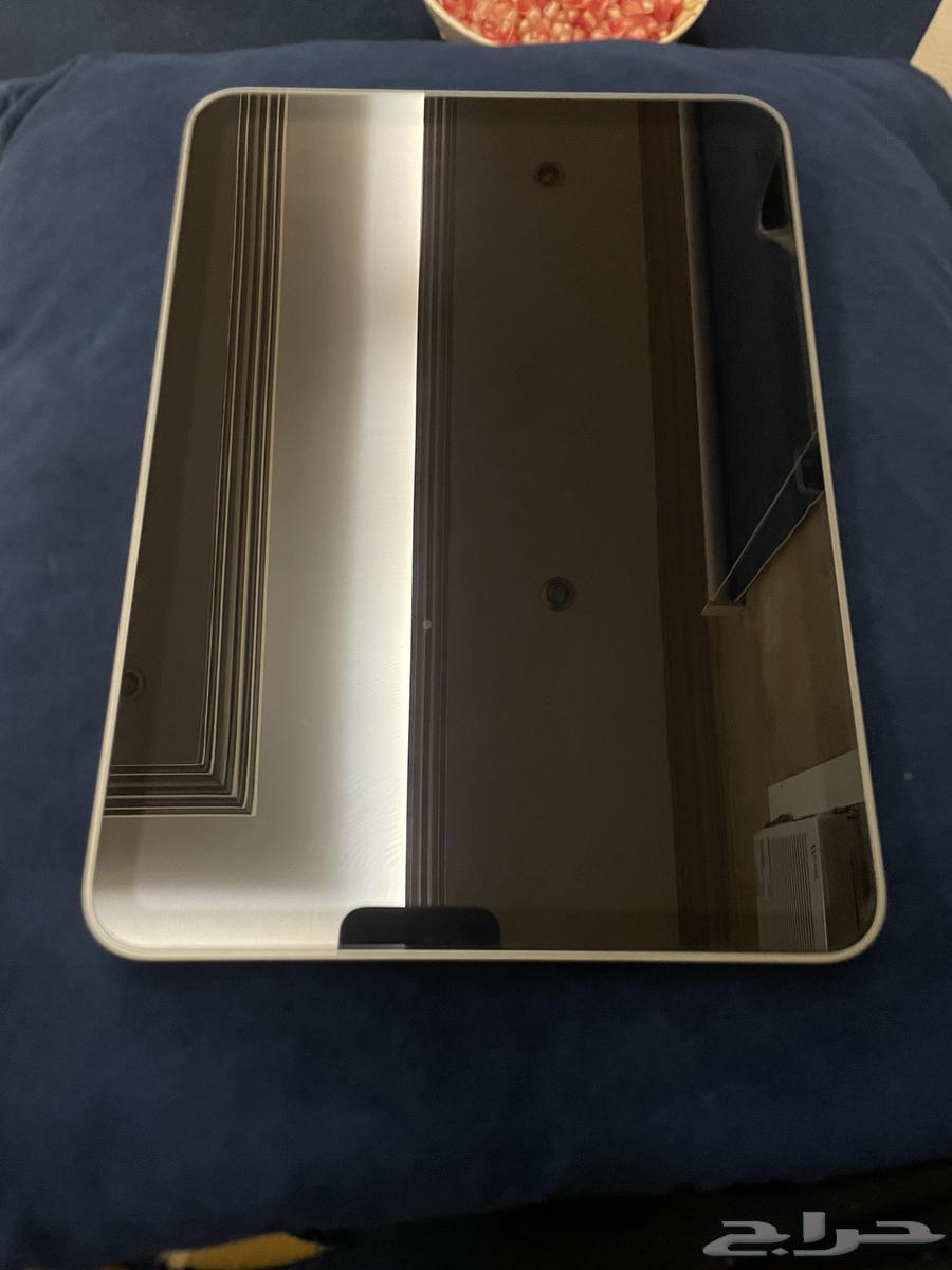 ايباد الجيل 11 A1664367376874626110