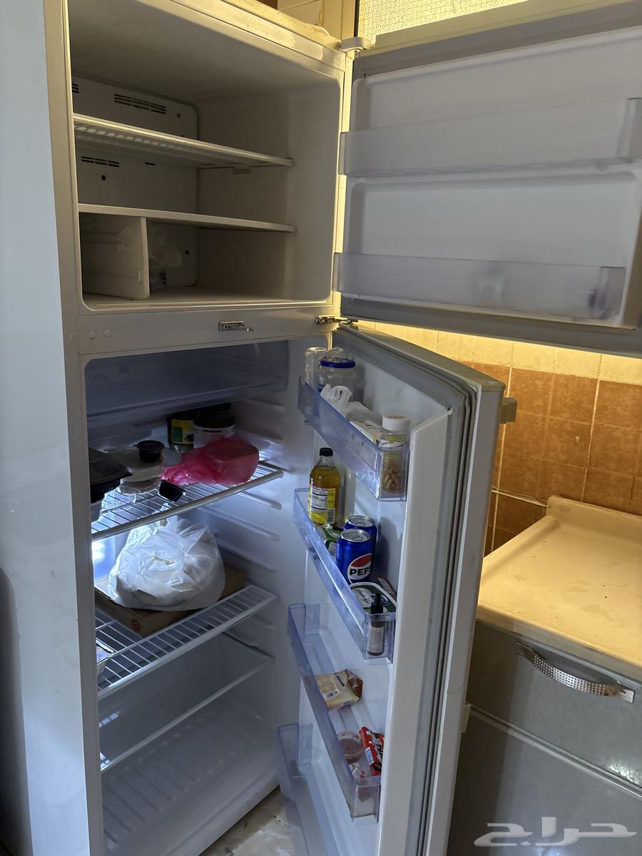 ثلاجة كبيرة نظيفة 10064366056627587111