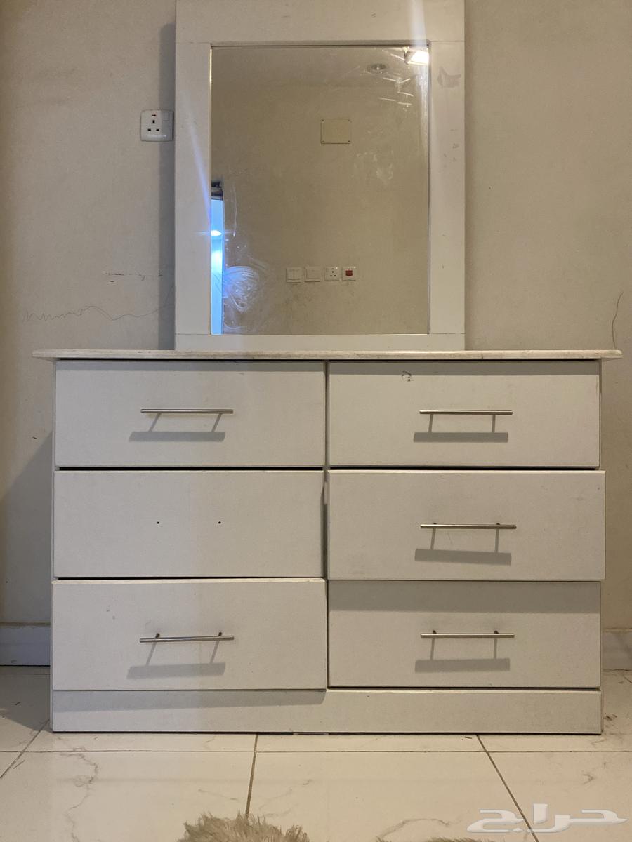 Used clean bed for sale, the iron part for the drawer is available but outside64368310407426110