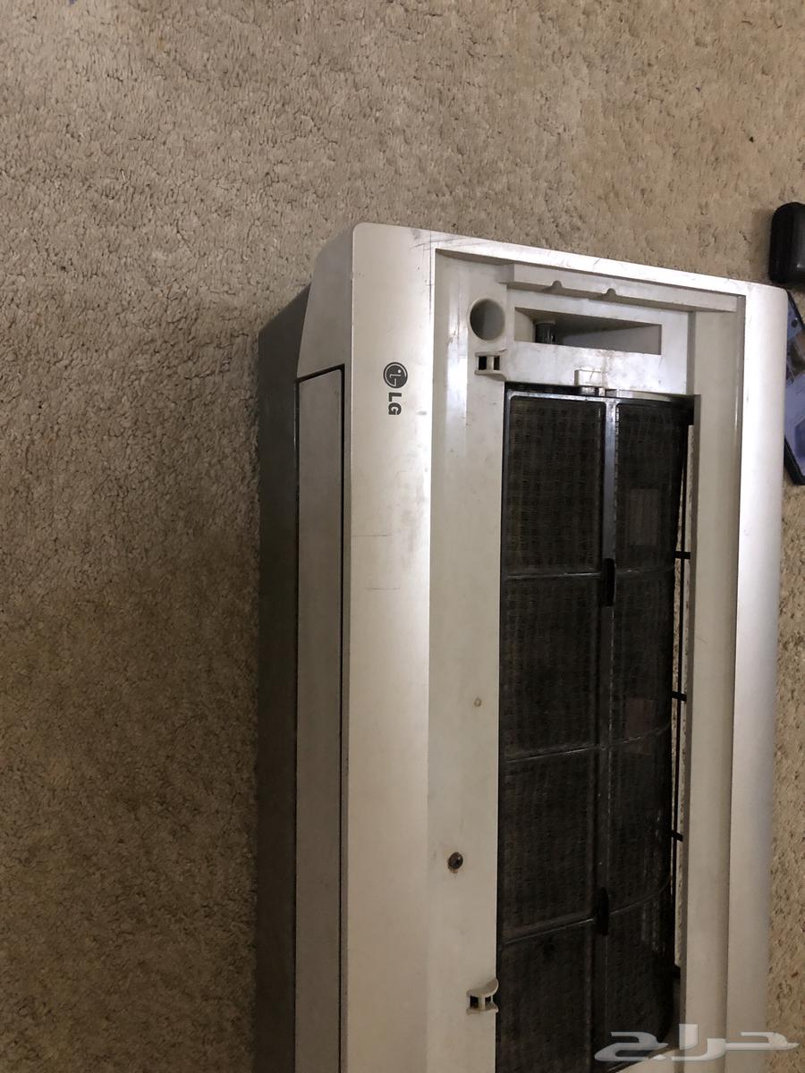 Two 24-unit split air conditioners64375363553923111