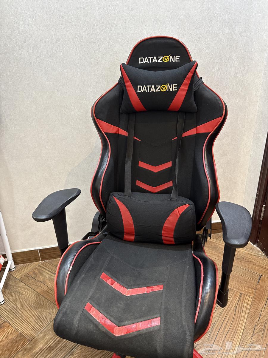 كرسي قيمنق استخدام نظيف نوع الشركه DATAZONE كفرات سليمه64375171200643110