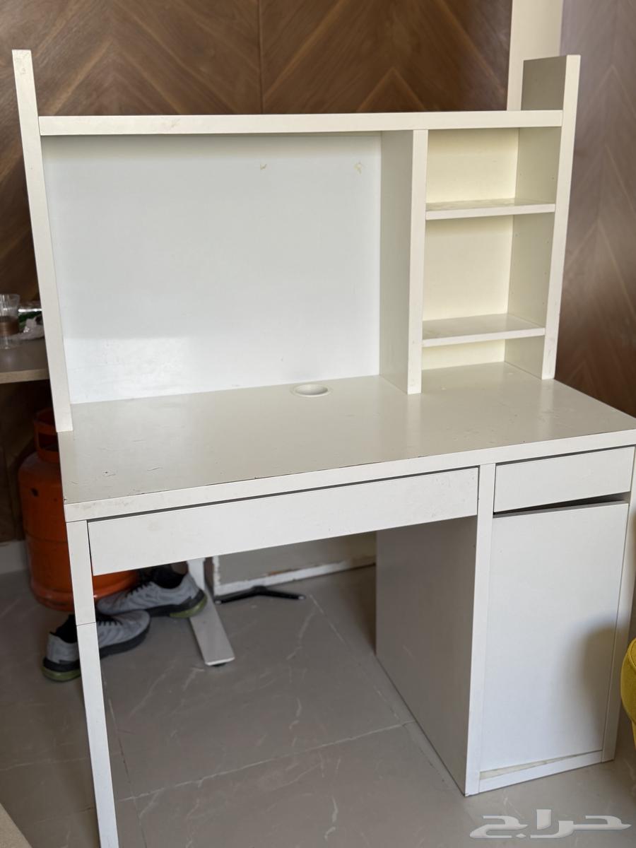 مكتب ايكيا مستعمل نظيف للبيع 250 ريال64367755581569114