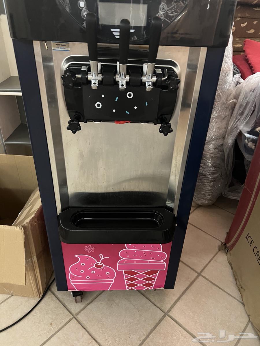 Ice cream machine in very excellent condition64372170653443114