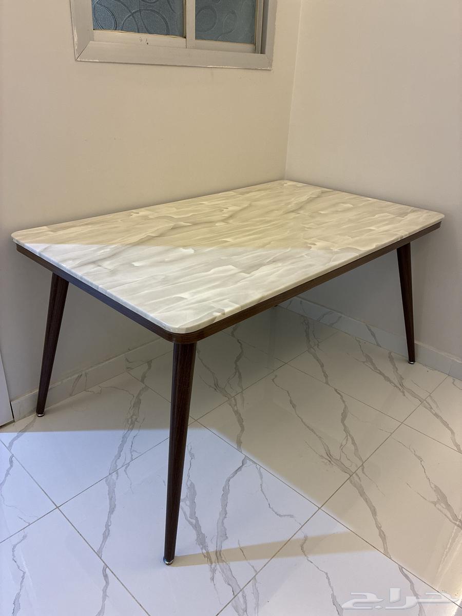 Dining table64369703942787110