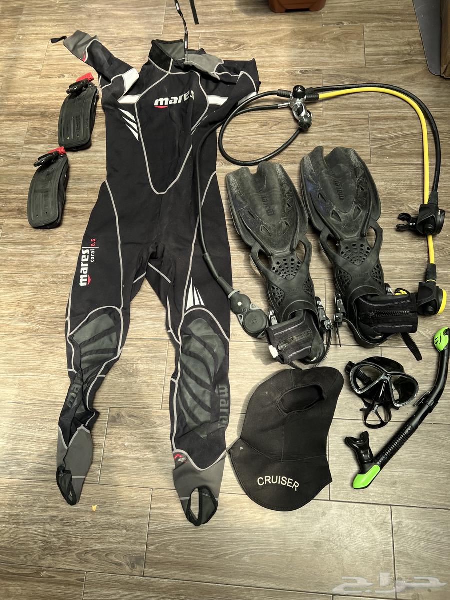 عدة غوص نظيفه جدا المقاس لارج64367114798593112