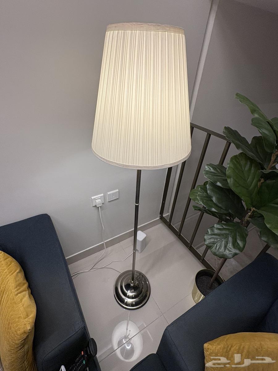 للبيع سجاده اطفال وطاوله مدخل وابجورة ايكيا64365557504386112