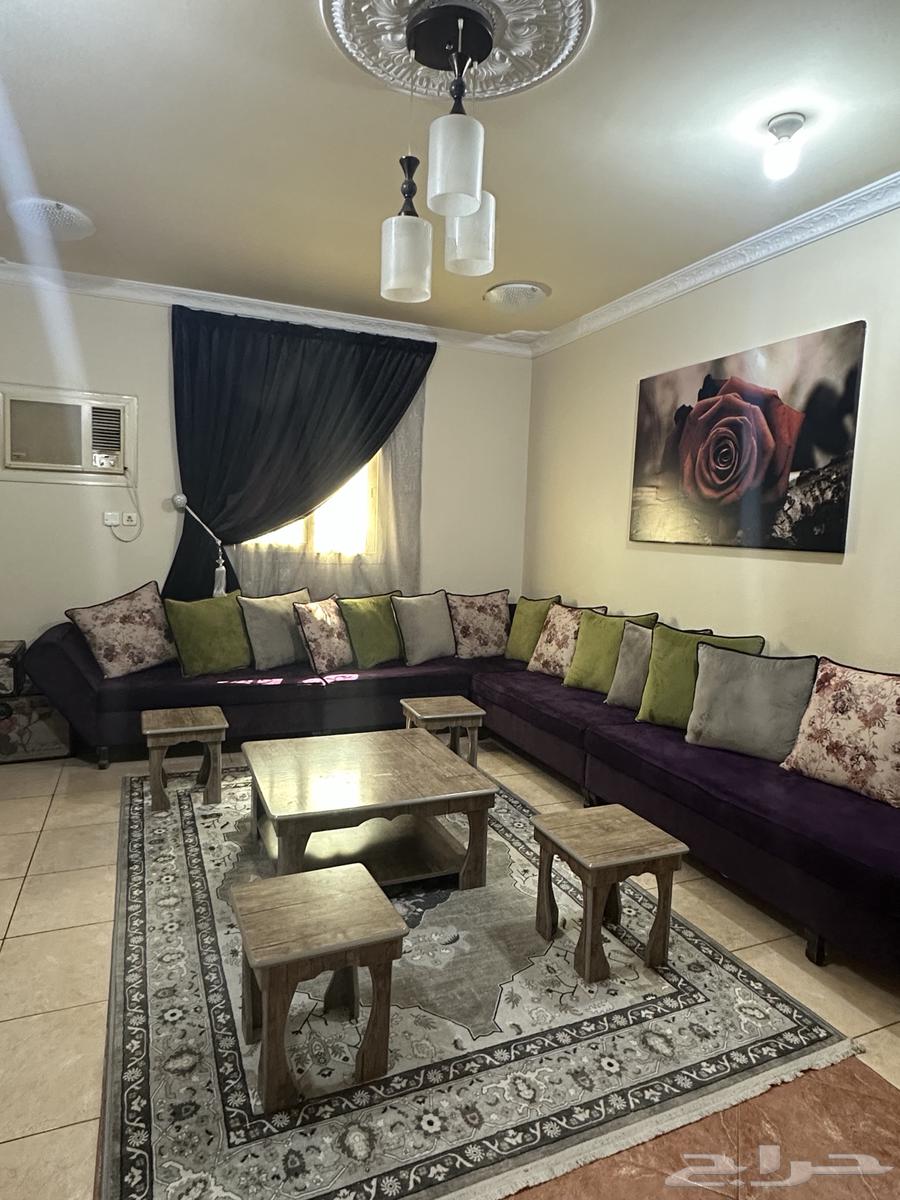 كنب حرف L وطاولات خدمه وستاره ومكيف64369396582785113