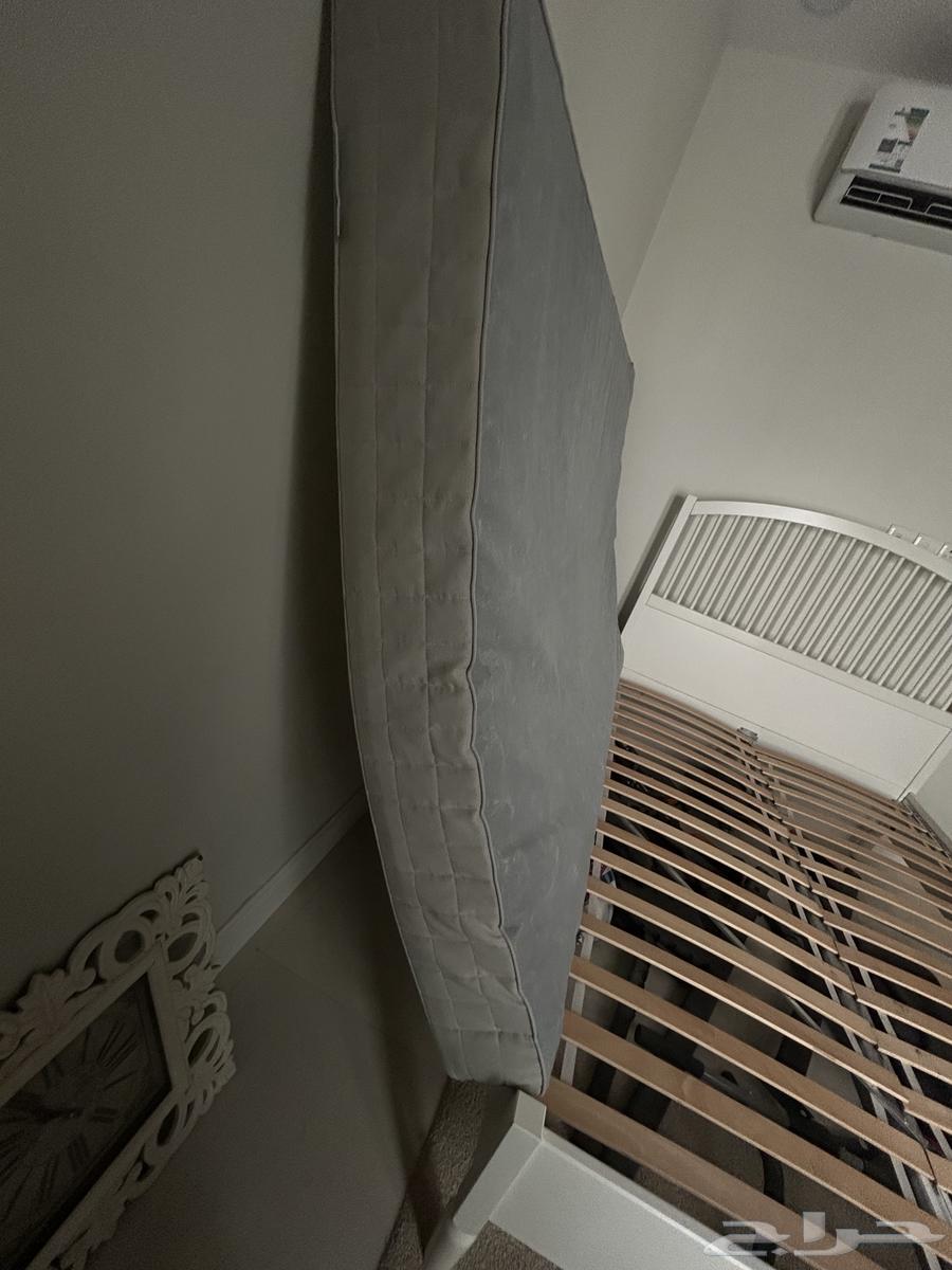 سرير شبه جديد مع المرتبه من ايكيا64366189992193112