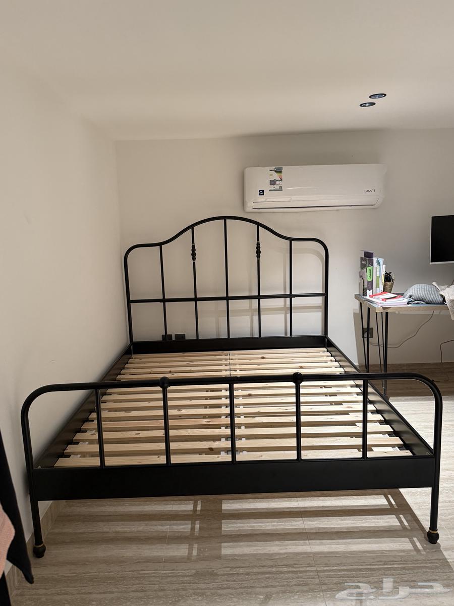 سرير من ايكيا64369542601346111