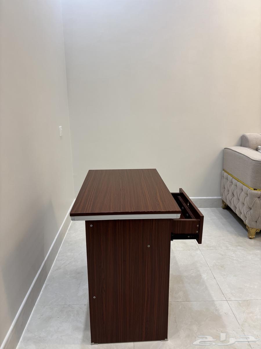 Computer or monitor table64372375215873113