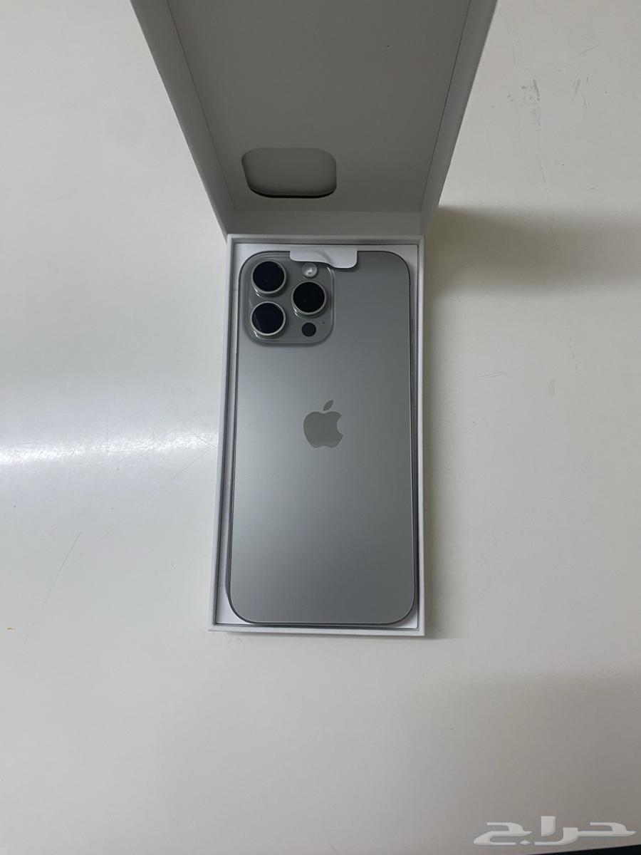 جوال ايفون برو ماكس 1664365557545345110