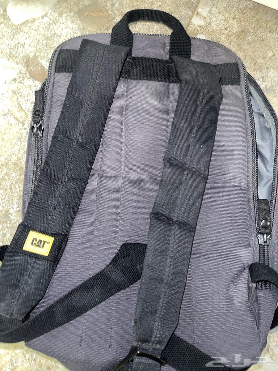 There is a Diddas brand and Cat brand in good condition with no defects64373388381442110