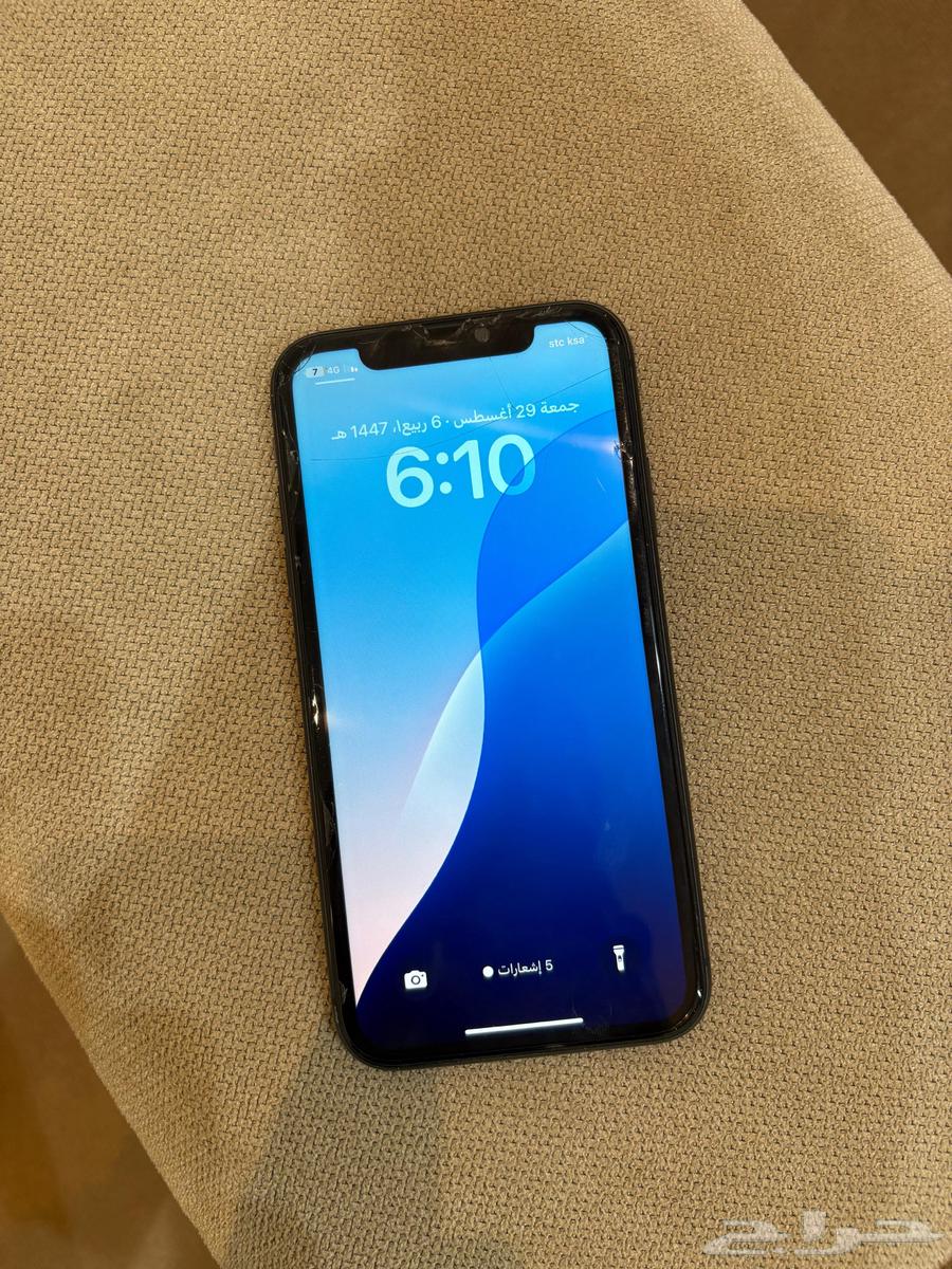 ايفون 11 مخزن من 2019 سعة 128 قيقا شاشة اصليه64372317227779111