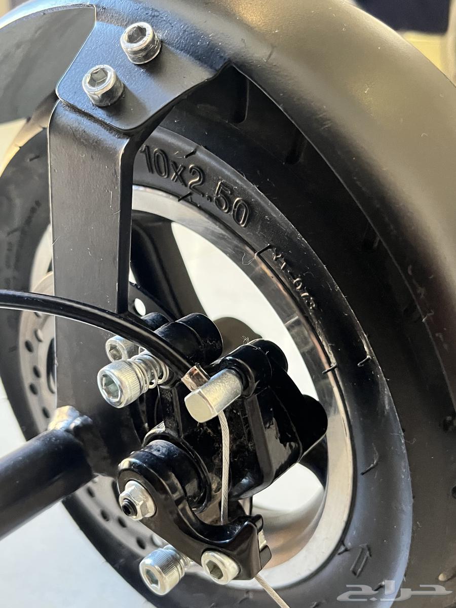 Three-wheel scooter, agency, one week of use64372945638913114