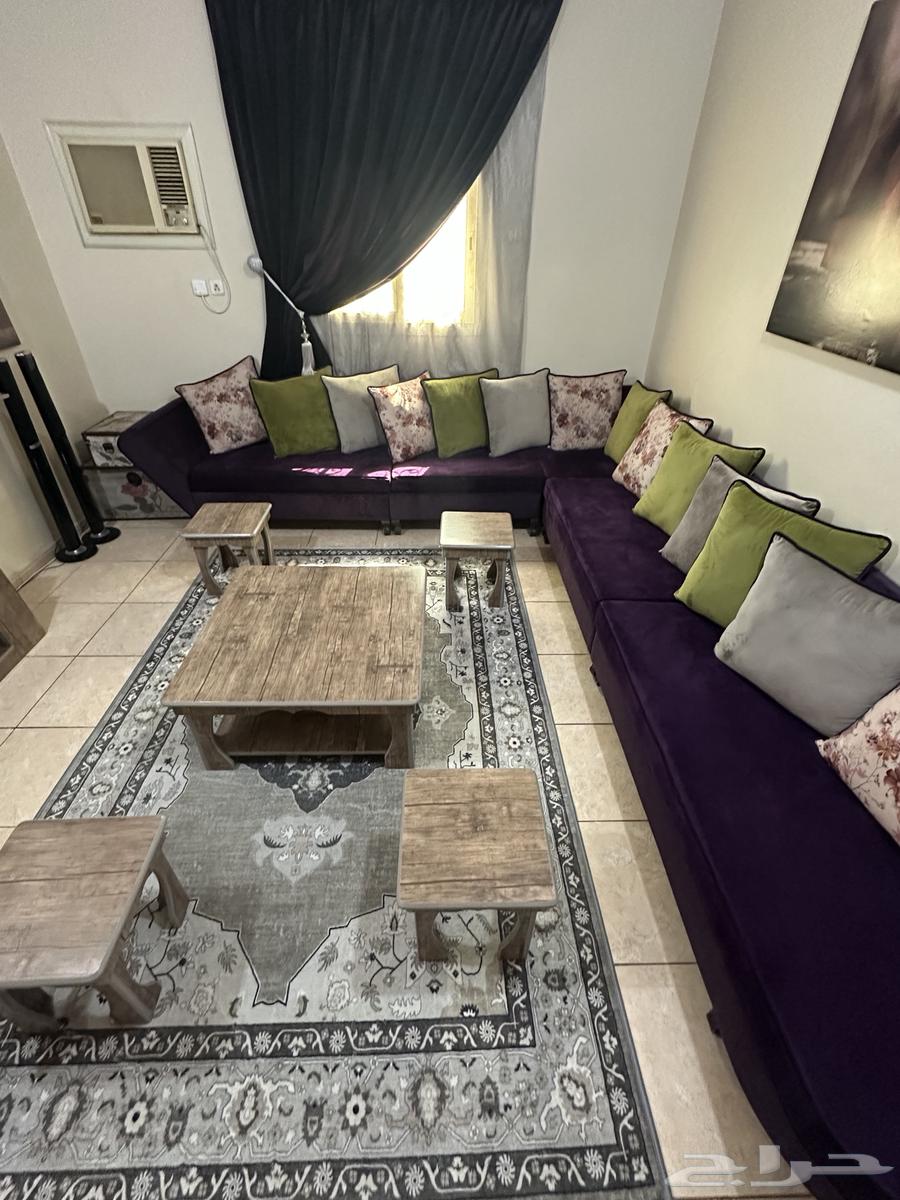 كنب حرف L وطاولات خدمه وستاره ومكيف64369396582785112