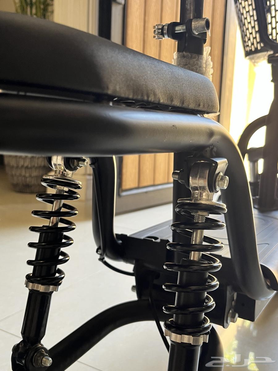 Three-wheel scooter, agency, one week of use64372945638913113