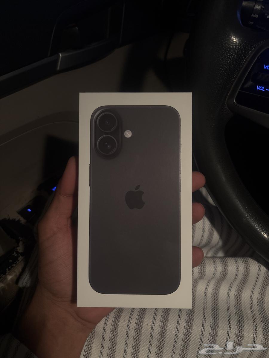 iPhone 1664374831905155111