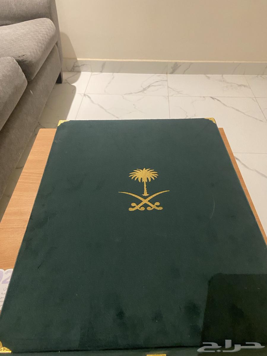 بشت اسود ملكي من العياف لم ي لبس بحالته الجدي ده64367858236545110