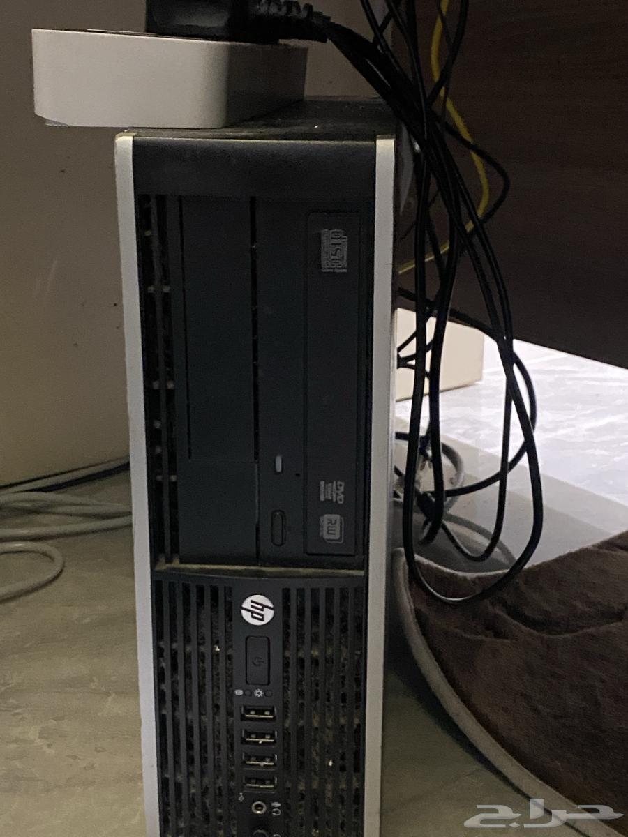 كمبيوتر مكتبي مع طاوله للبيع نظيف جدا64371452413954114