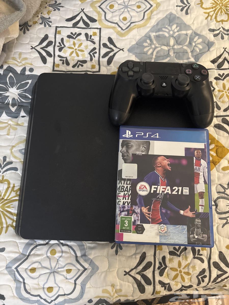 سوني 4للبيع مع جميع مستلزمات استخدام سنة واحدة64366468568193110