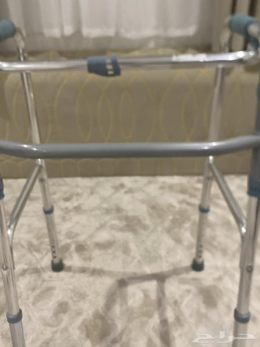 Crutch for sale for 90, new, used for only one week64376095025283111