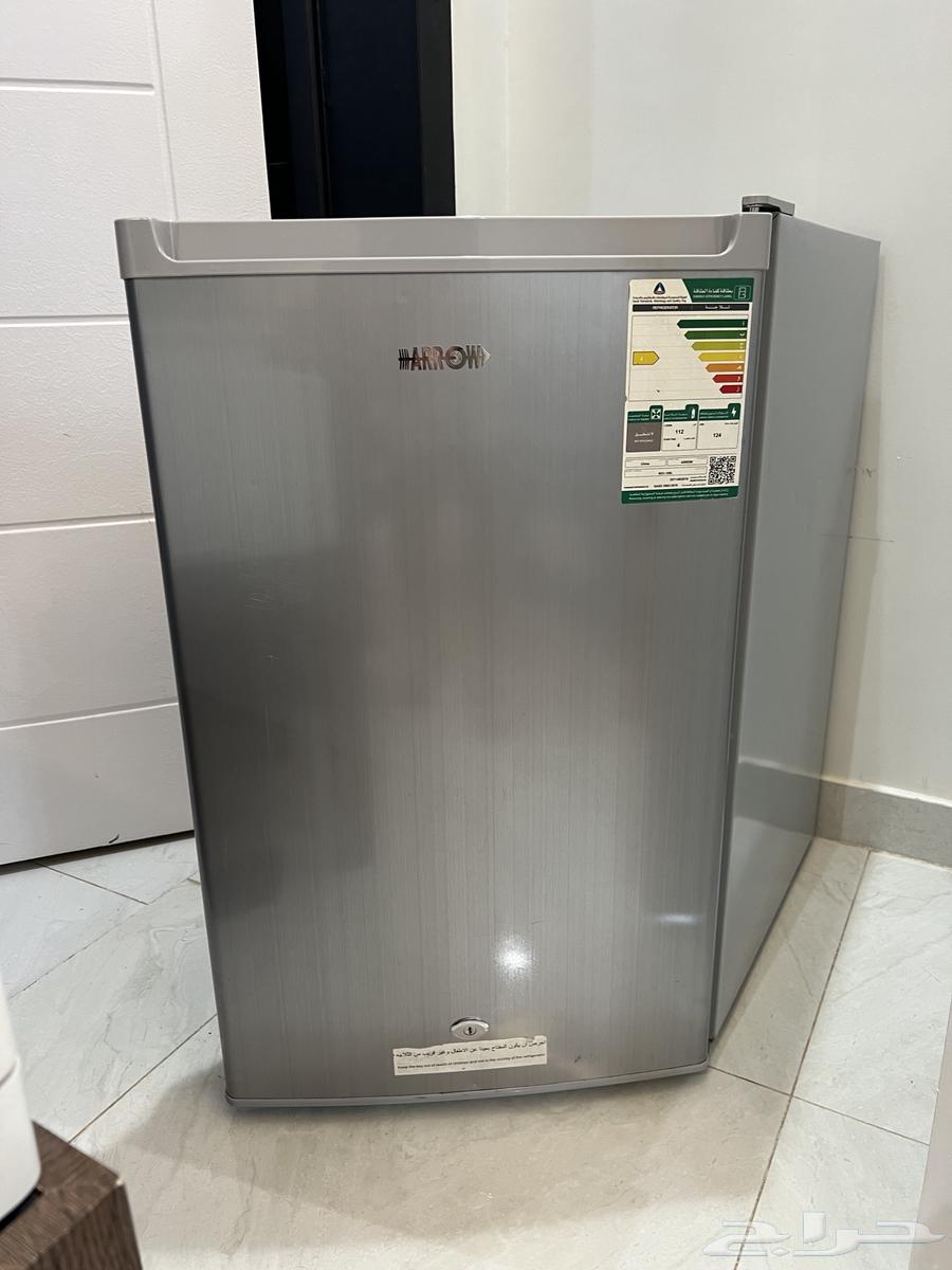 A completely fine refrigerator with no issues64365791618689112