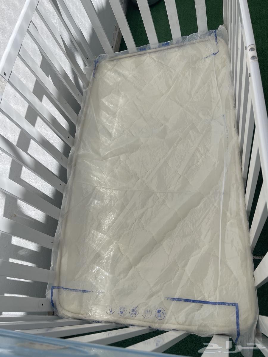 كرسي اطفال بحاله ممتازه مع الطراحه والبطانيه64368616110721113