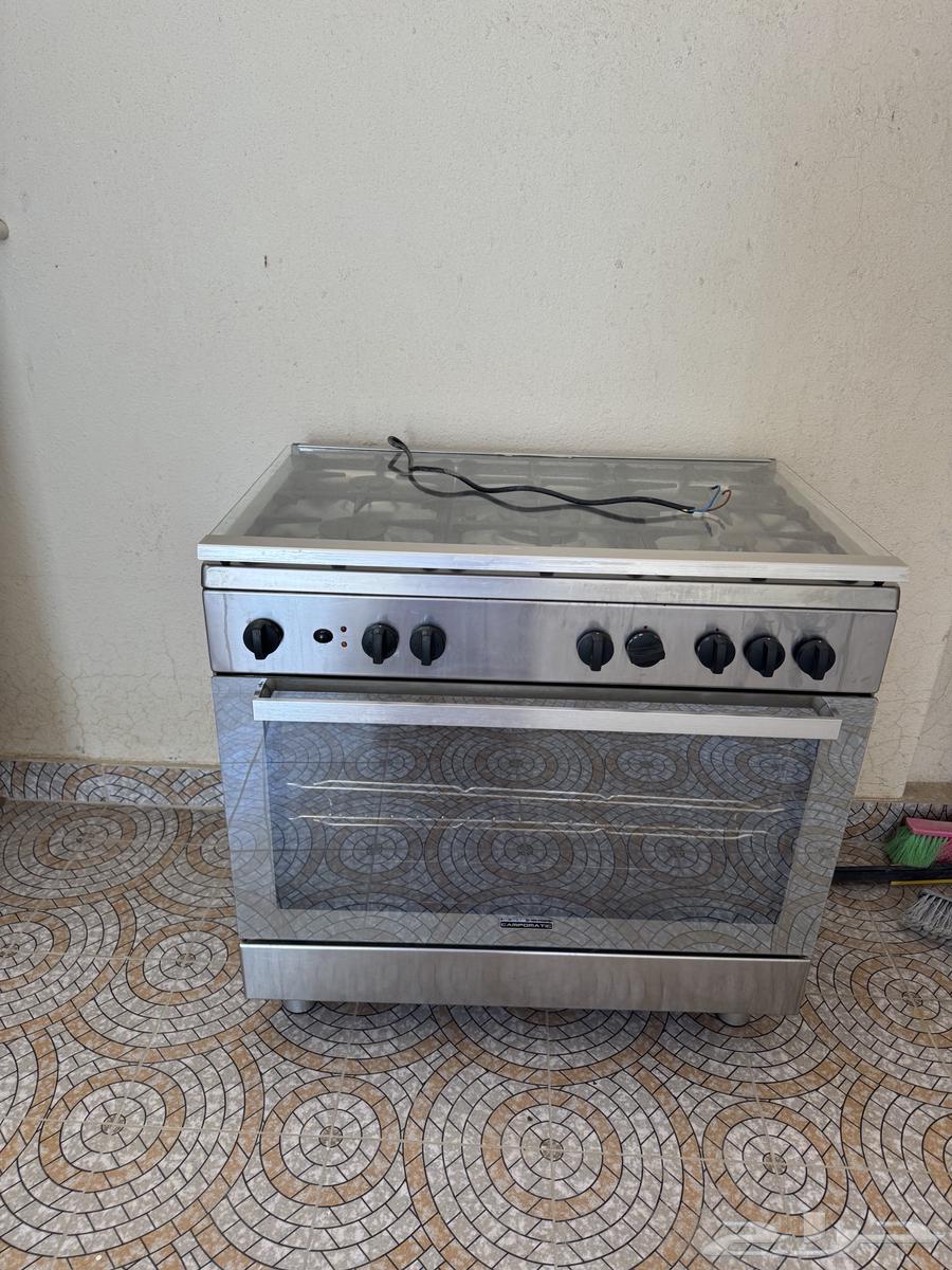 للبيع فرن ايطالي   5 عيون غاز   الفرن كهرباء   حالة ممتازة64367332863361110