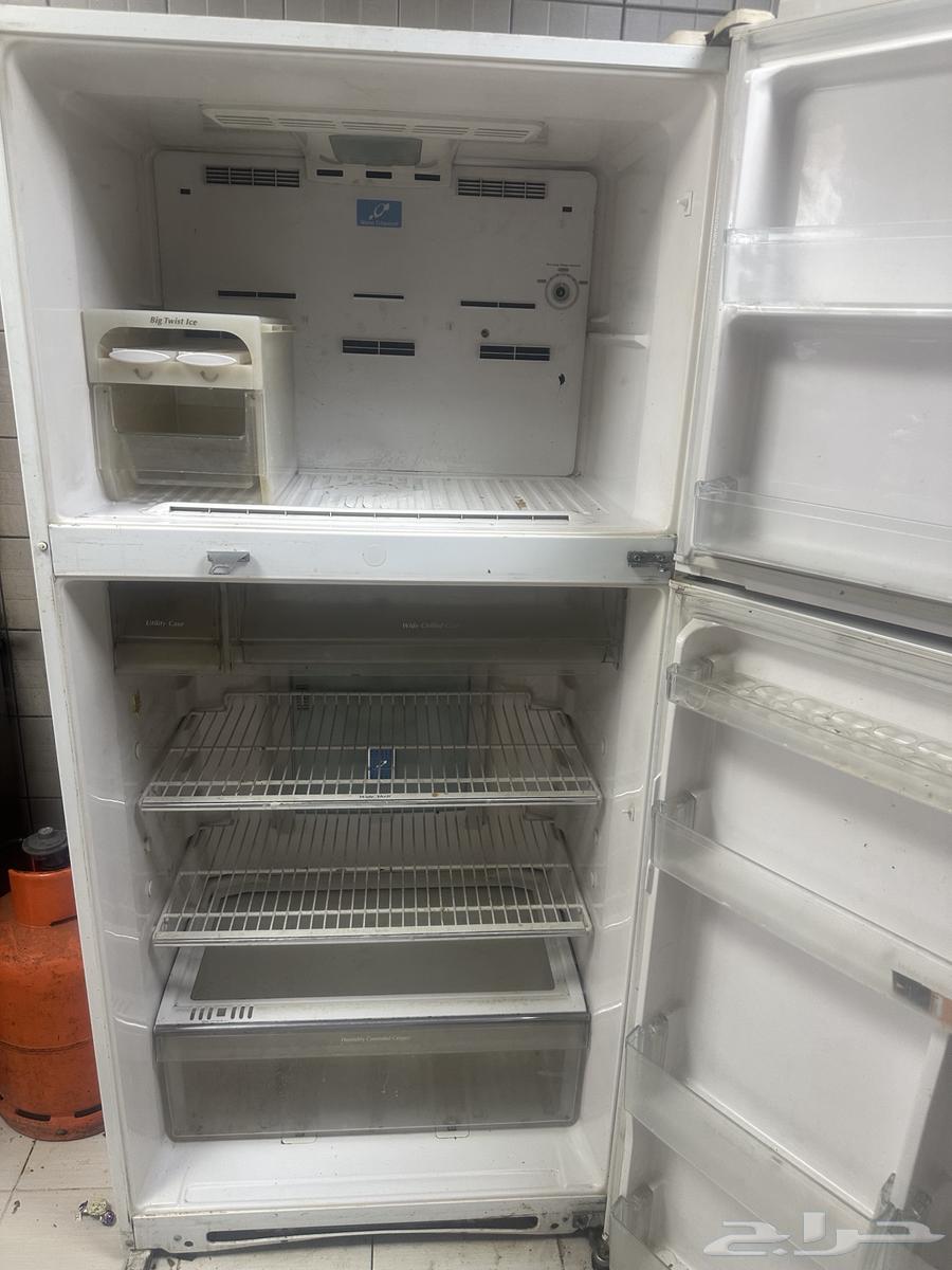 ثلاجة هيتاشي 22 قدم بالرياض   400 ريال64365967944705114