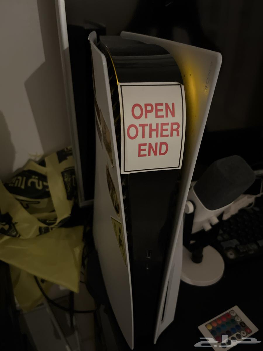 For sale, Sony Five, brand new, never had any issues, very very clean, never been to maintenance64369053871618110