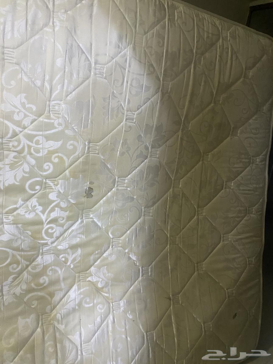 طراحة للنوم مريحة لا يوجد اي شقوق ولا اي ضرر(السعر 75ريال)64375452731650111