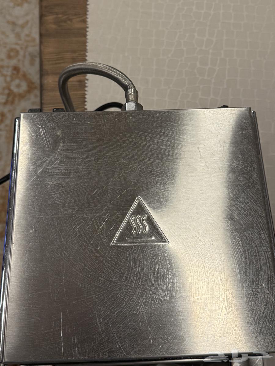 مكينة وافل شبه جديده علا سوم64375648339074110