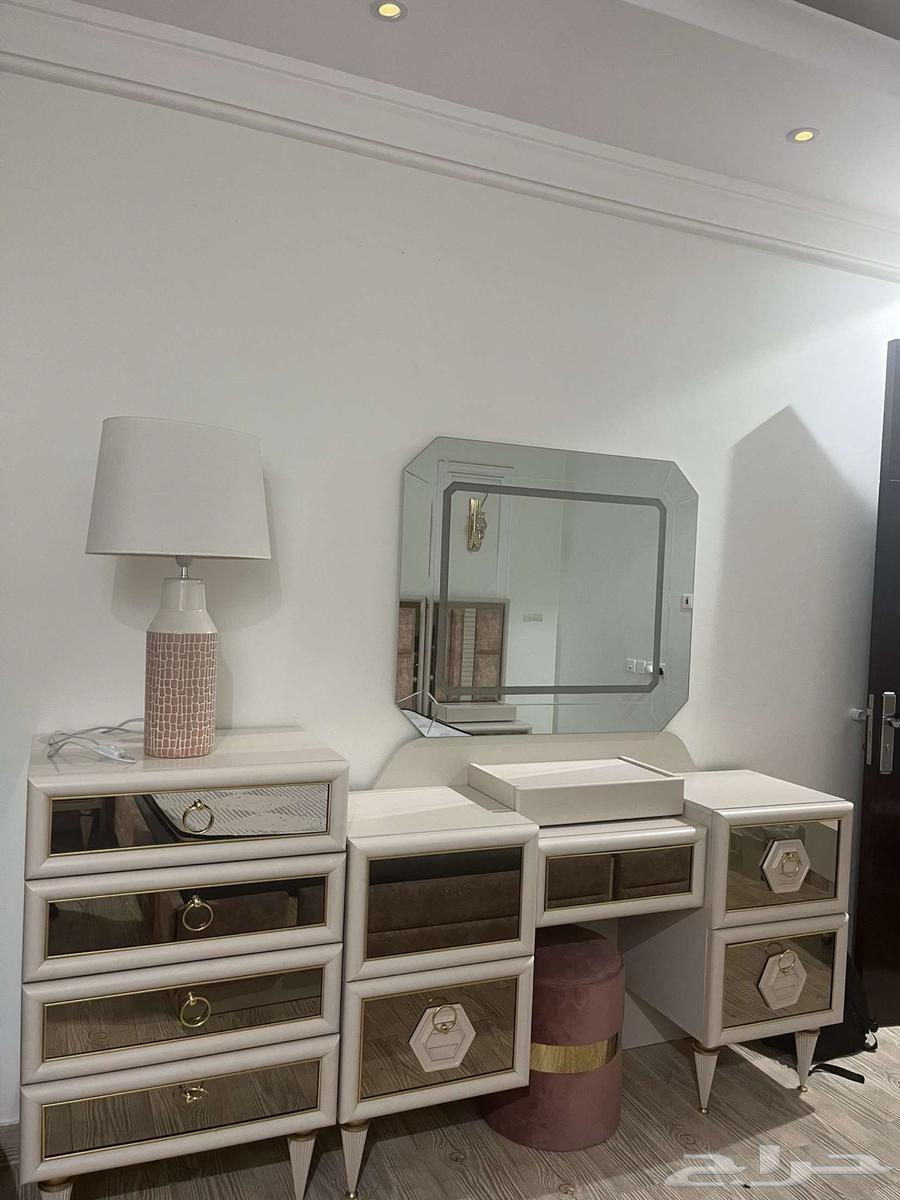 غرفة نوم64374773644930111