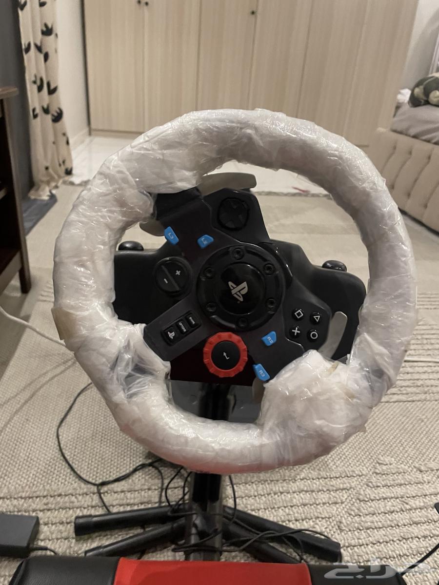 Clean kart seat with regular gear and pedals64363861369857112