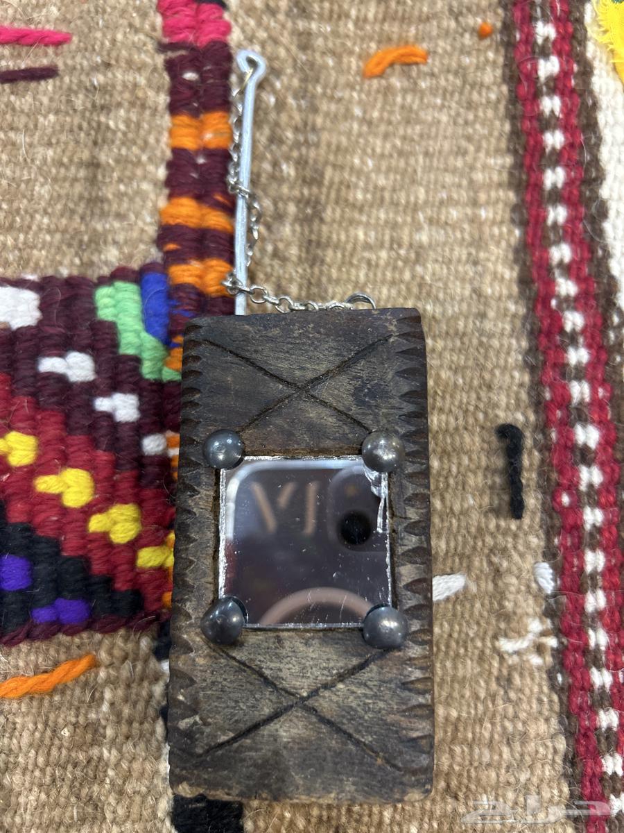 Ancient kohl container64373624927747110