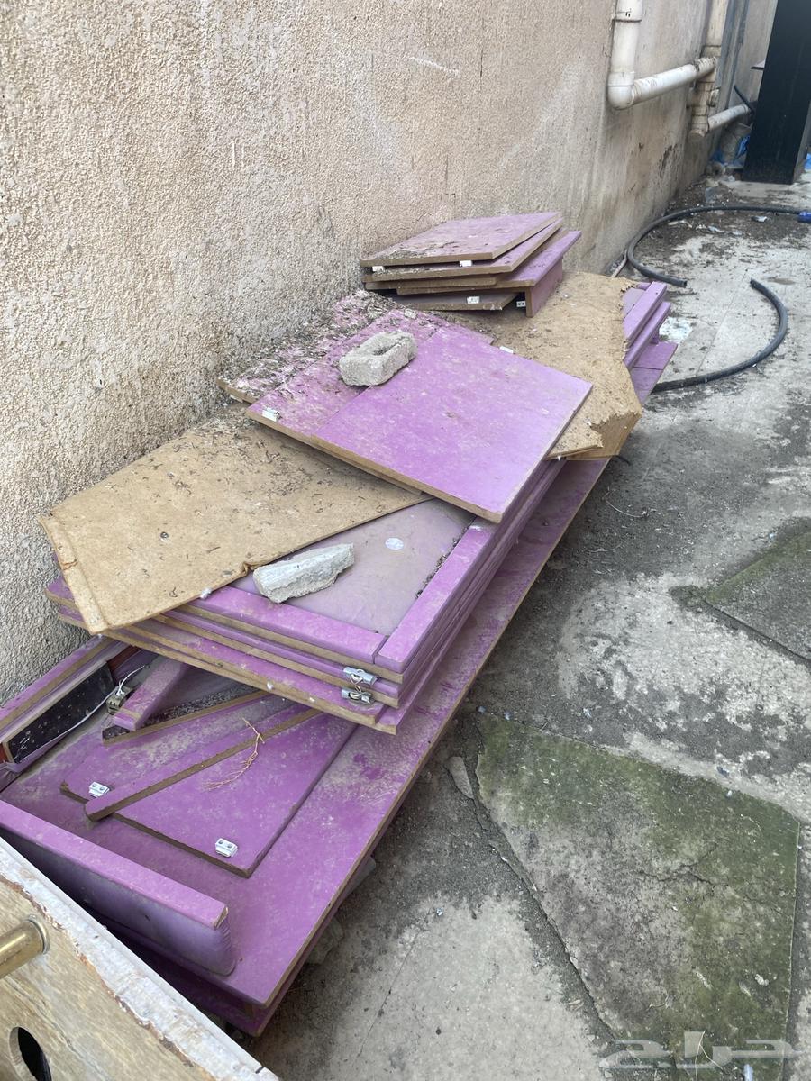 دواليب خشب بصحه جيده للبيع64370497395843112