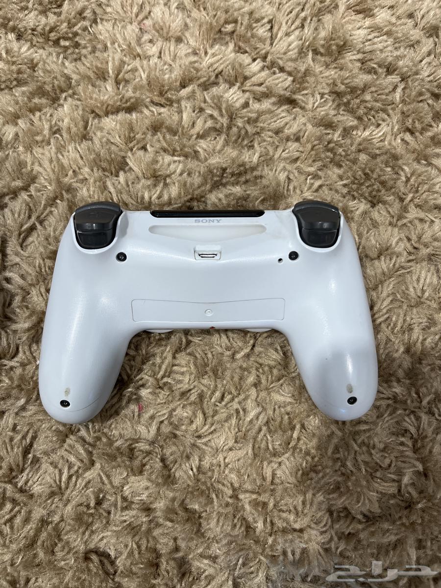 للبيع يدات سوني فور اصليه64364440019074111